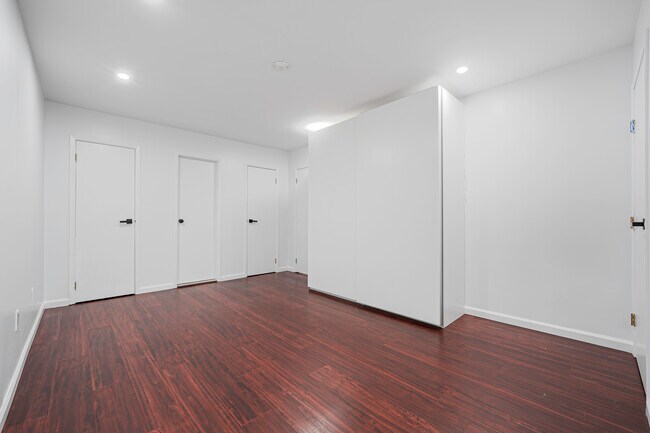 Building Photo - 77 Fairview Cir