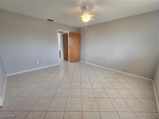 Building Photo - 1221 SE 46th Ln