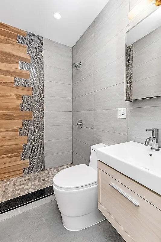 Building Photo - 540 Bainbridge St.