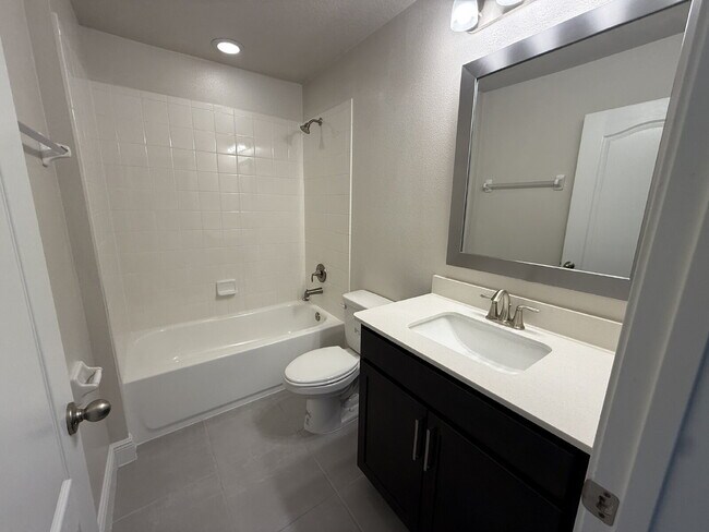 Building Photo - 139 Angela's Ave