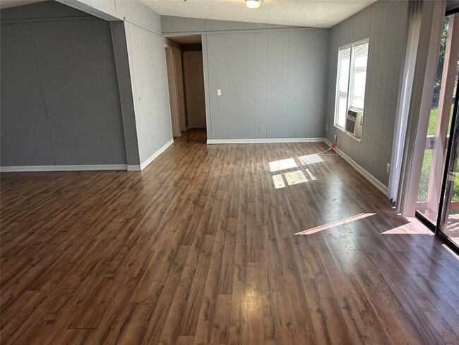 Building Photo - 4710 Dickey Ln