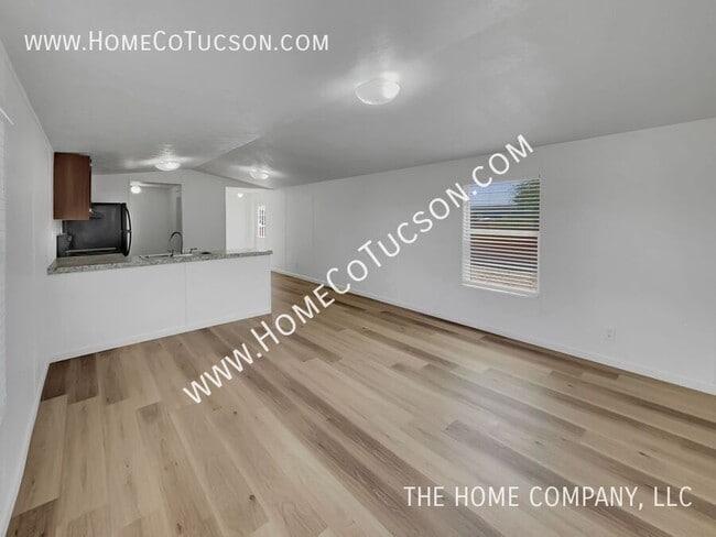 Building Photo - 11550 S Nogales Hwy