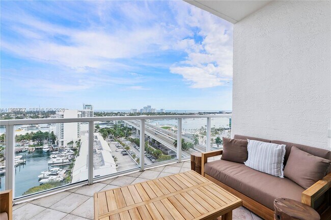 Building Photo - 1819 SE 17th St