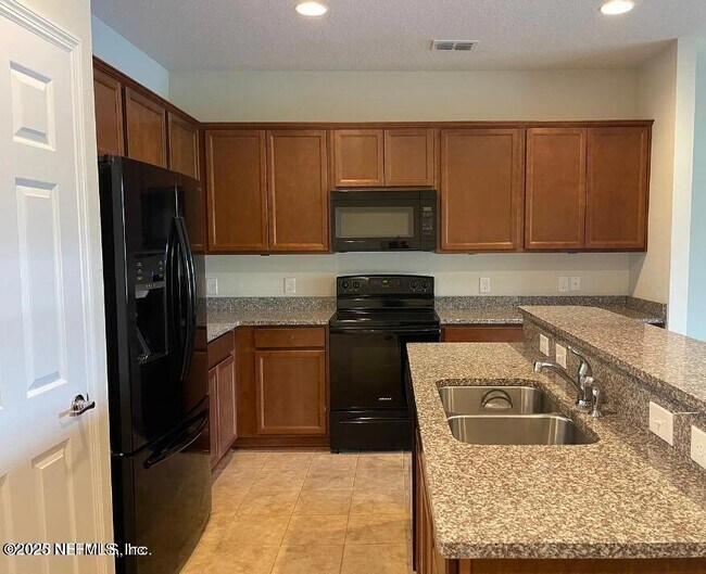 Building Photo - 7037 Berrybrook Dr