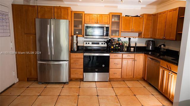 Building Photo - 6801 Indian Creek Dr