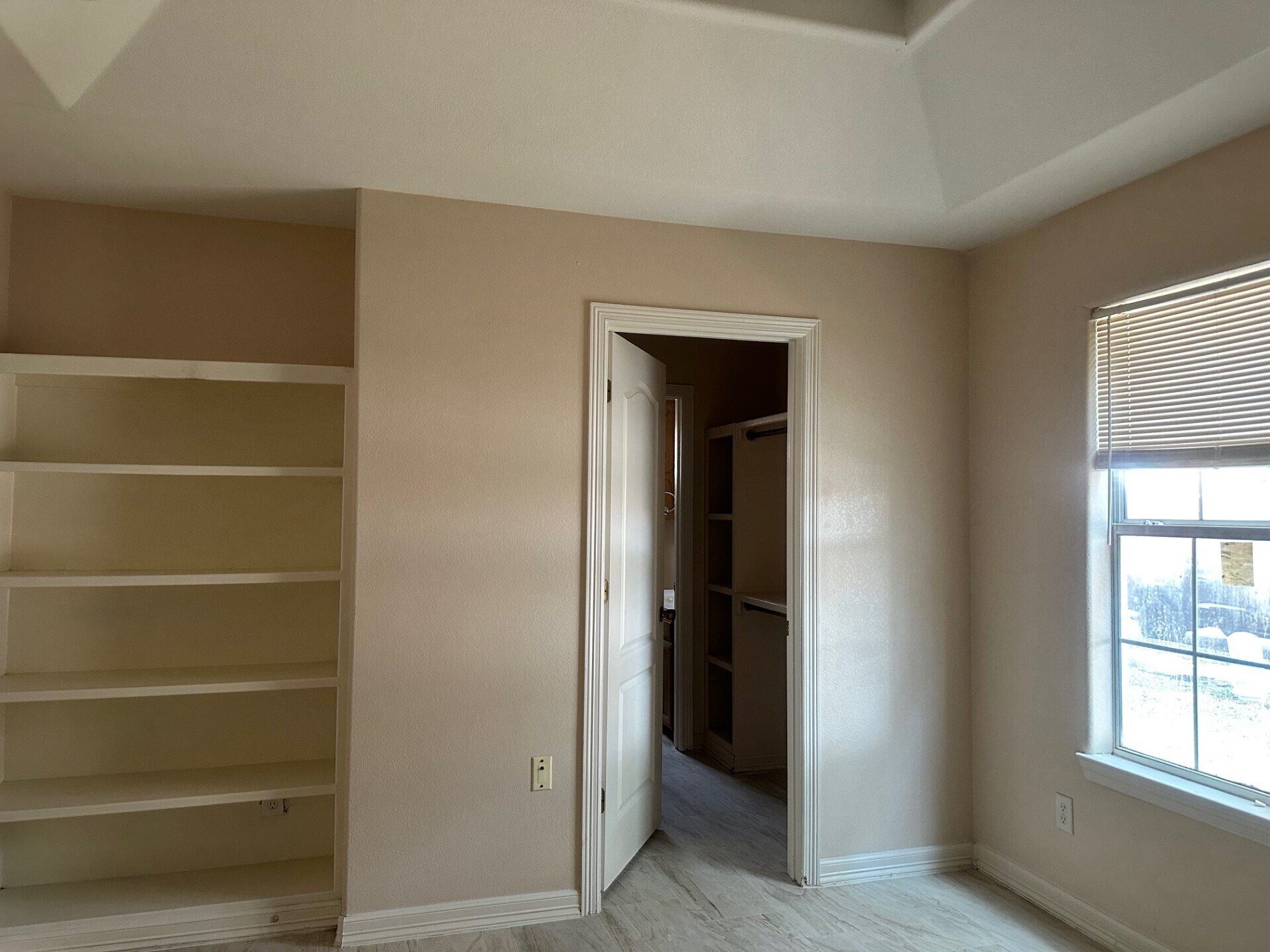 Building Photo - 4501 N 25th Ln