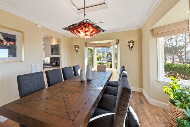 Building Photo - Stunning, Luxury La Jolla Shores Location with Panoramic Ocean Views!!