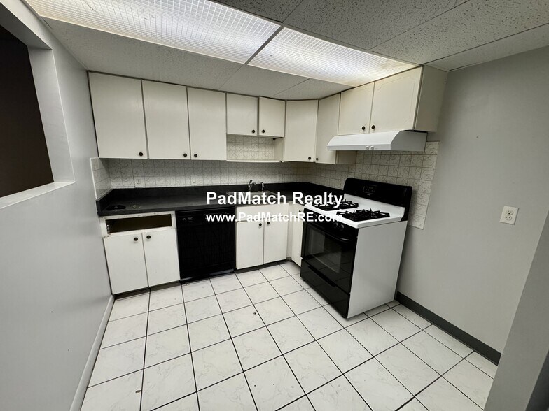 Building Photo - 65 McCormick Terrace