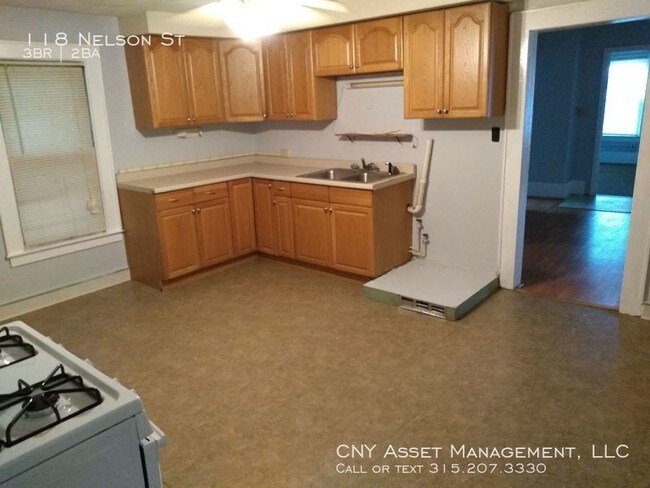 Building Photo - 3 Bedroom/2 Bath Single family House For Rent