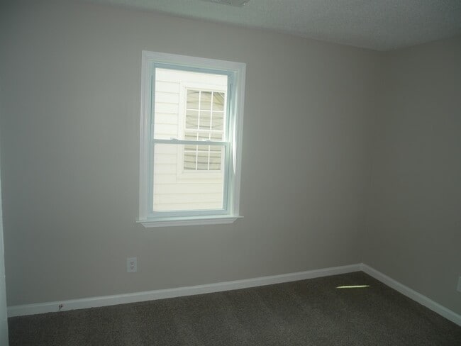 Building Photo - 4651 Addington Dr