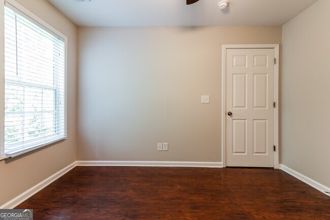 Building Photo - 2973 Cascade Cir