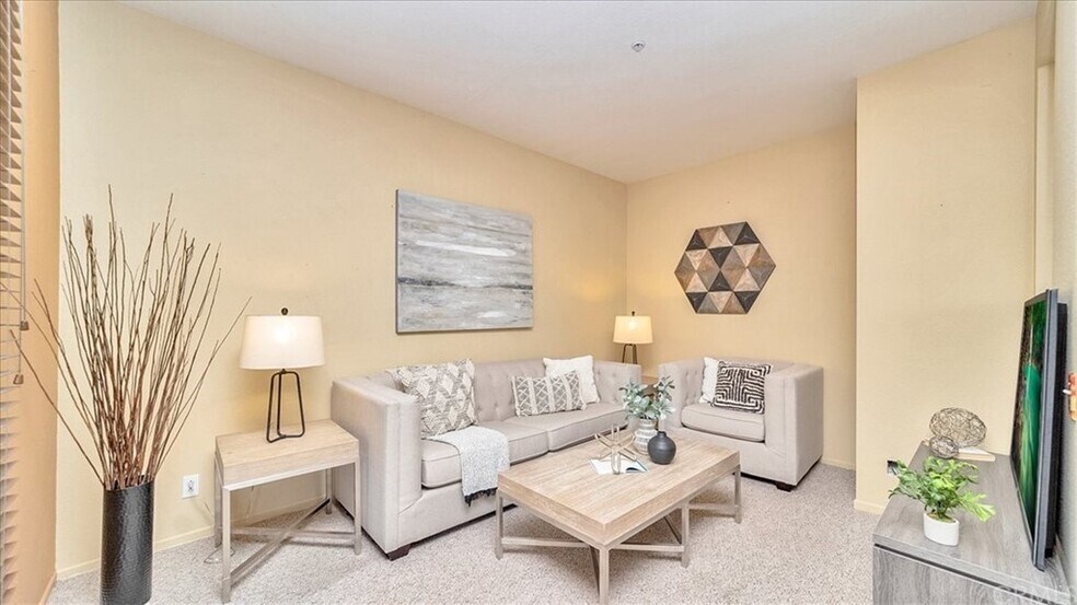 Building Photo - 28925 Cll Rivera