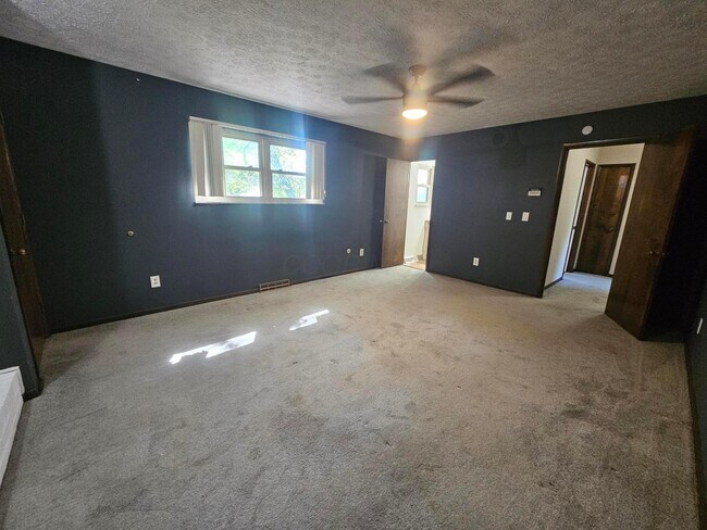 Building Photo - 6648 Kennerdown St