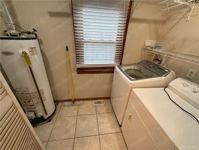 Building Photo - 217 Wolf Ave