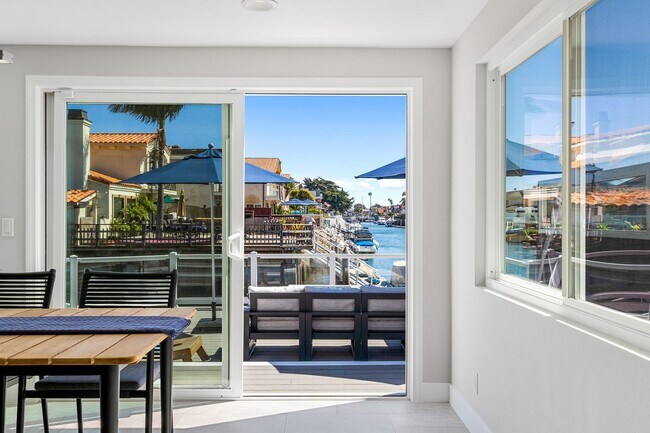 Building Photo - 3810WH - The Hemlock Hideaway | 4 Bed 2.5 ...