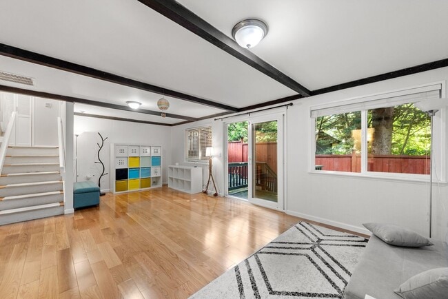 Building Photo - Charming 5-Bedroom Tri-Level Retreat in La...
