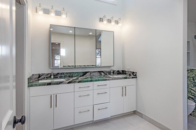 Building Photo - 123 Wilder Ave