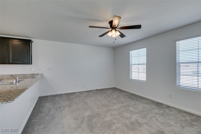 Building Photo - 5164 Steep Cliffs Ave
