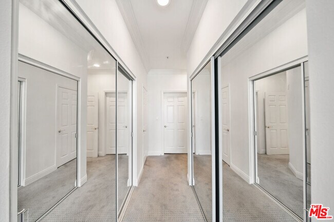 Building Photo - 1508 Greenfield Ave
