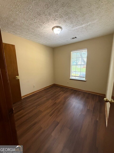 Building Photo - 8351 Post Oak Ct