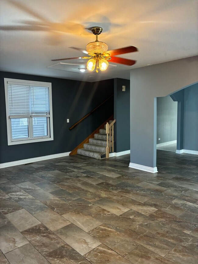 Building Photo - 5309 30th Pl