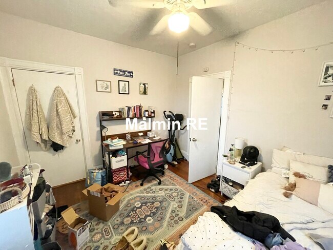 Building Photo - 10 Wave Ave