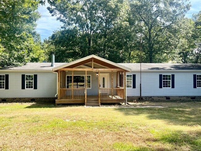 Building Photo - Four bedroom, 2 bath Modular home in Siler...
