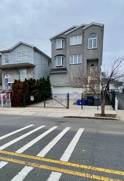 Building Photo - 93 Osborne Ter