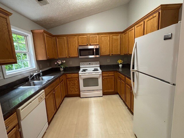 Building Photo - 5746 Bridgeport Ct