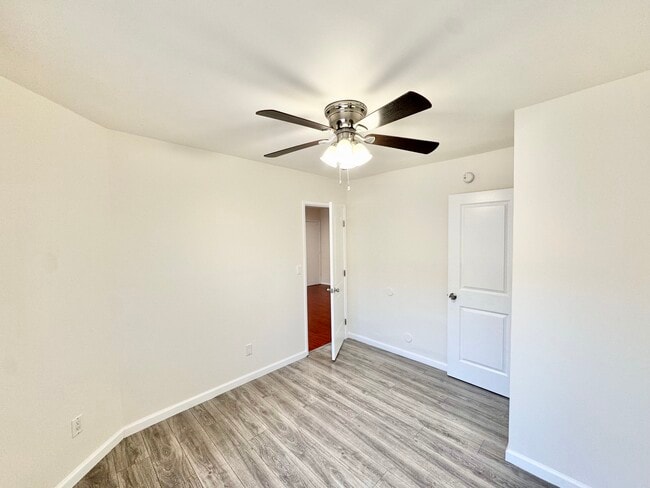 Building Photo - 3663 Vinton Ave