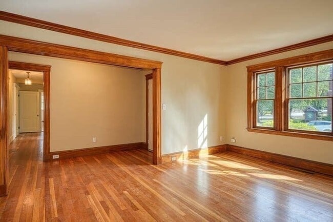 Building Photo - 71 Church St