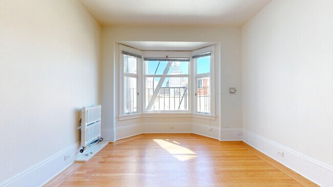 Building Photo - 1060 Bush St