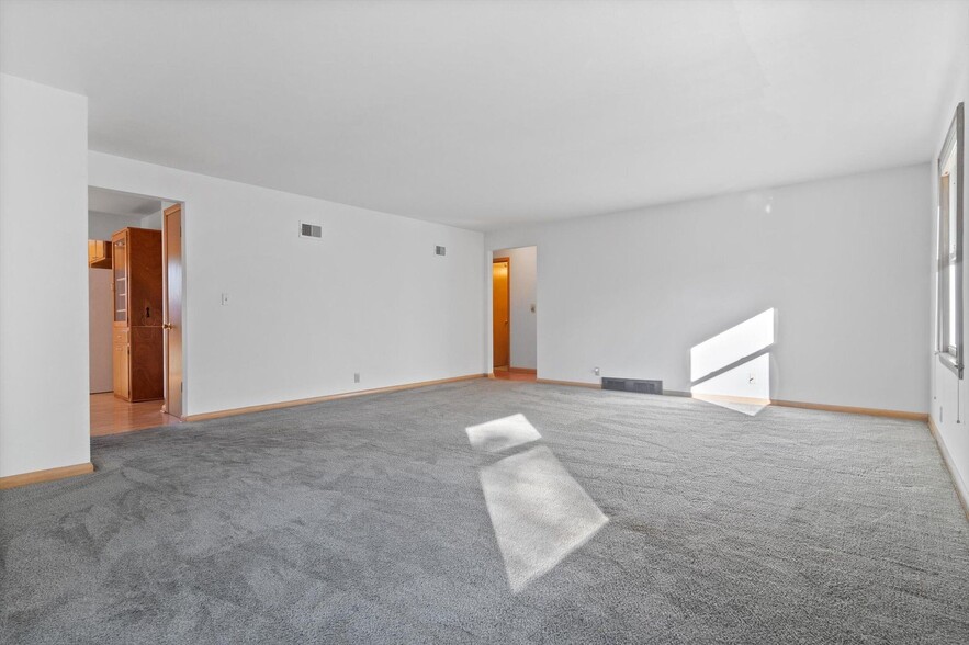 Livingroom - 1651 N 116th St