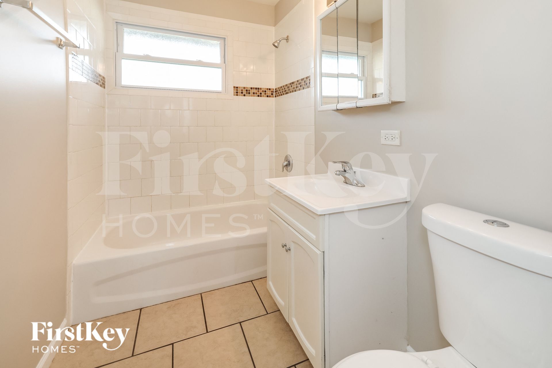 Building Photo - 461 Clyde Ave