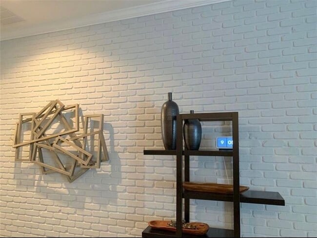 Building Photo - 3458 Fenton Dr