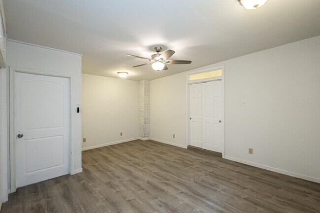 Building Photo - 1420 Corpus Christi St