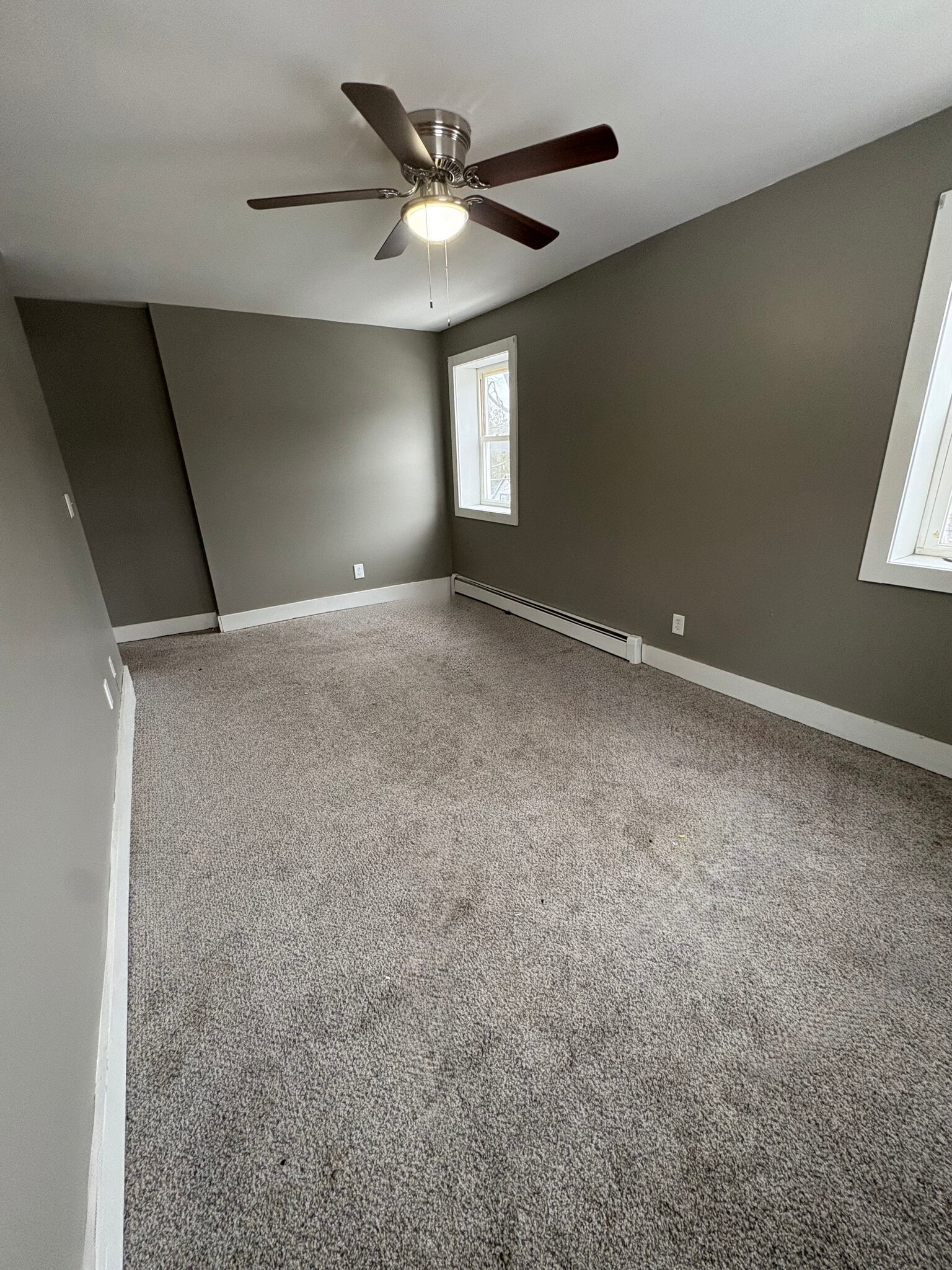 Building Photo - 836 6th St