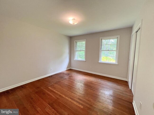 Building Photo - 10001 Woodhill Rd