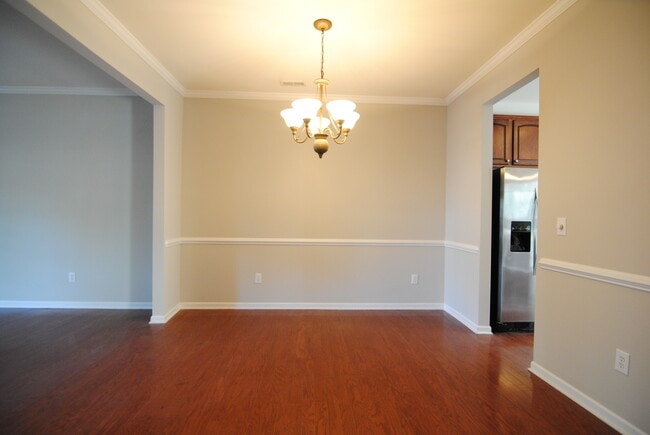 Building Photo - 10722 Edmundson Ave