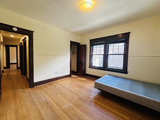 Building Photo - 8536 Mathilda Ave