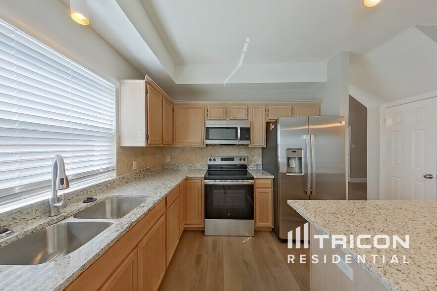Building Photo - 2320 Shinnery Oak Dr