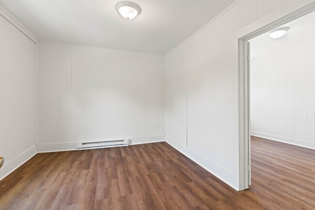 Building Photo - Apartment In Blackstone