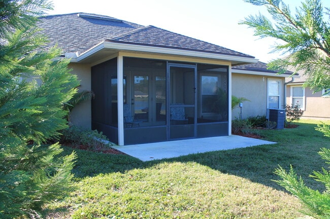 Building Photo - 32408 Grand Parke Blvd