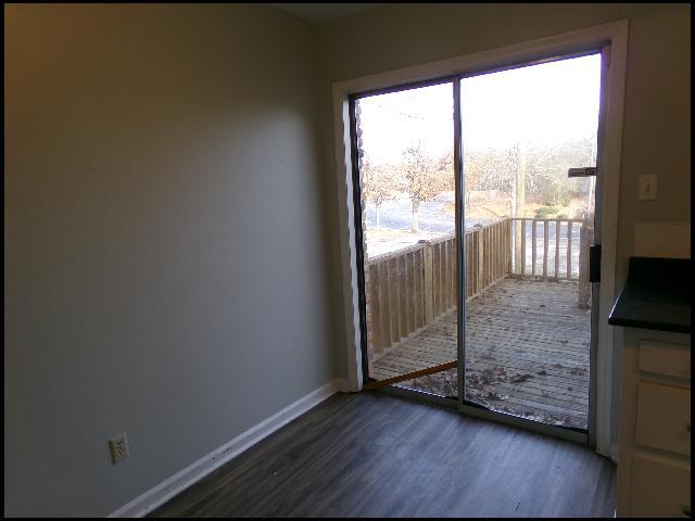 Building Photo - 1805 Sanford Dr