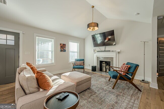 Building Photo - 1953 Beecher Rd SW