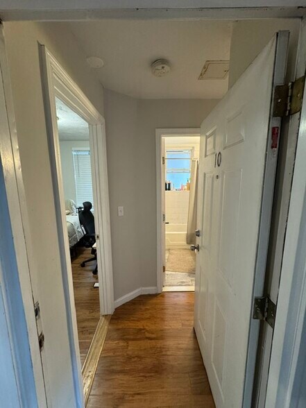 Building Photo - 224 Hanover St