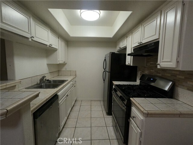 Building Photo - 5060 Kester Ave