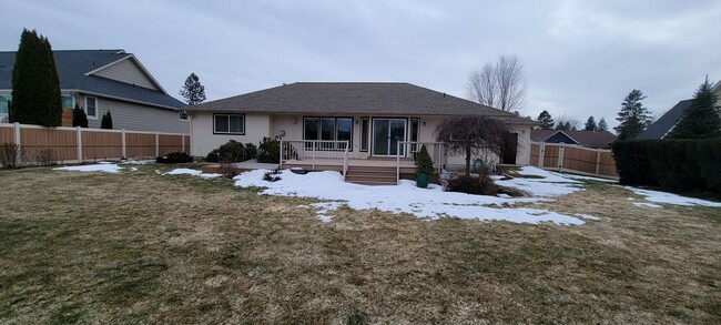 Building Photo - *6 Month Lease* 4 Bed Family Home in Mead