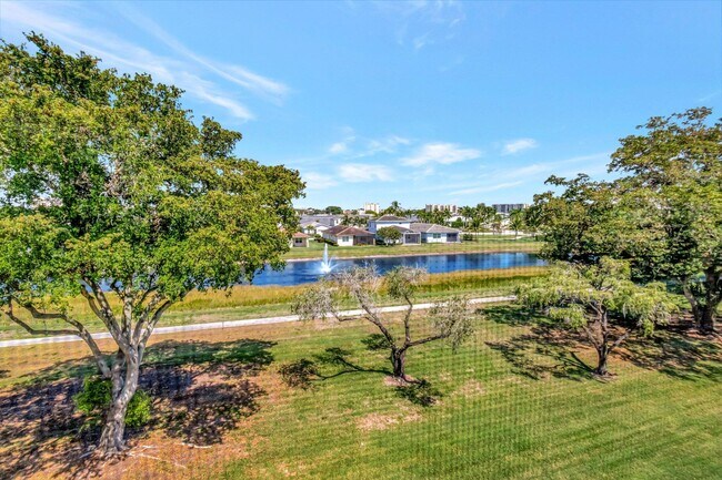 Building Photo - 14723 Cumberland Dr