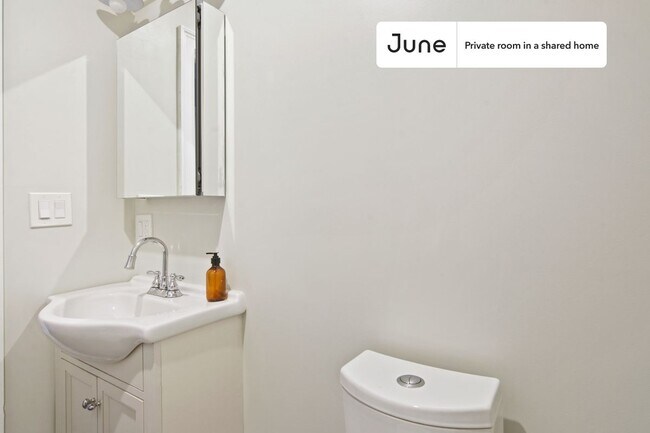 Building Photo - Room in Shared 5 bed/1.5 bath home in Brighton